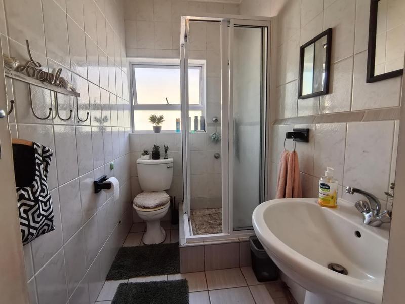1 Bedroom Property for Sale in Gardens Western Cape